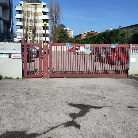 Ca De Vero - *